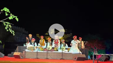 कुम्भलगढ़: कुंभलगढ़ फेस्टिवल में लोक कलाकारों के साथ थिरके पर्यटक, संदीप रत्नू का नाट्य-संगीत रहा आकर्षण