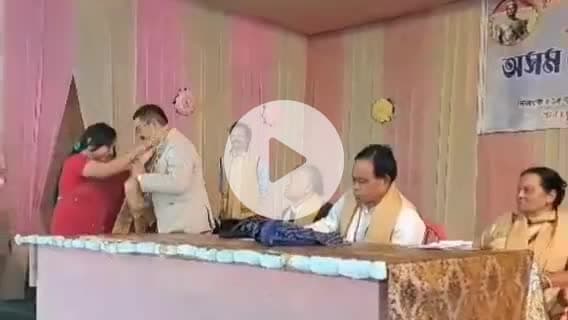 পশ্চিম ডিব্ৰুগড়: বৰবৰুৱাৰ ছ্যুকাফা ভৱনত ছ্যুকাফা ভৱনত নিৰ্মাণ আৰু পৰিচালনা সমিতিৰ উদ্যোগত অনুষ্ঠিত হয় অসম দিৱস