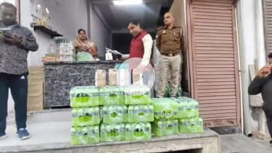 मथुरा: खाद्य सुरक्षा एवं औषधि विभाग की टीम ने हाईवे क्षेत्र में नकली माउंटेन डू खाद्य पदार्थ के गोदाम पर मारा छापा