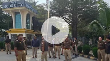 झांसी: पुलिस ने पूर्व विधायक दीपनारायण की तलाश में मून सिटी में की छापेमारी, 1 दिन पहले सपा प्रमुख ने दिया था समर्थन में बयान