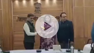 झुंझुनू: विशेष गहन पुनरीक्षण अभियान में 100 फ़ीसदी कार्य करने पर झुंझुनू की टीम को जिला कलेक्टर ने किया सम्मान