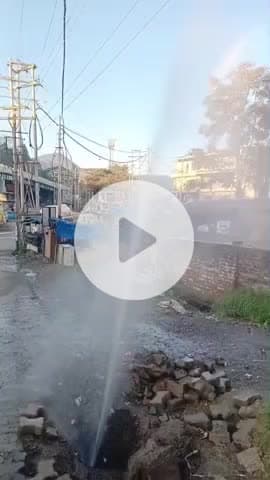 सोलन: सोलन के चंबाघाट इलाके में जलशक्ति विभाग की पाइपलाइन में भारी लीकेज