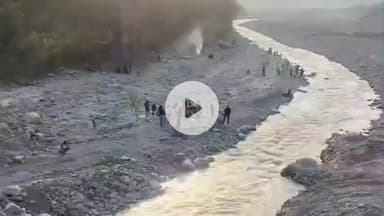 देहरादून: मालदेवता में नदी के बीच जन्मदिन मनाते युवक-युवतियों ने पानी को किया दूषित