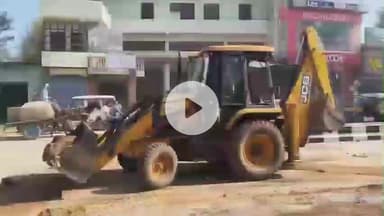 चिड़ावा: चिड़ावा में फिर शुरू हुआ अतिक्रमण हटाओ अभियान, पिलानी रोड पर हटाए जा रहे कच्चे और पक्के निर्माण