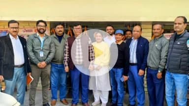 बहराइच: टिकोरा मोड़ स्थित टीकाकरण बूथ से छूटे बच्चों के शत प्रतिशत टीकाकरण के लिए सीएमओ ने टीकाकरण उत्सव का शुभारंभ किया