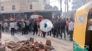 सुपौल: सुपौल शहर में आज तीसरे दिन भी अतिक्रमणकारियों पर जिला प्रशासन का बुलडोजर चला