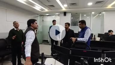 आगरा: DM ने कलेक्ट्रेट सभागार SIR की धीमी प्रगति को लेकर विधानसभा वार अधिकारियों की समीक्षा बैठक की