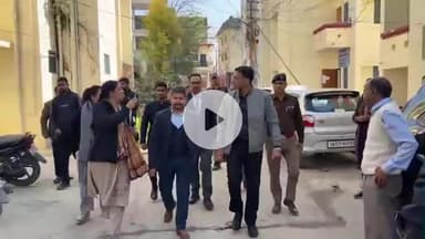 देहरादून: जिलाधिकारी सविन बंसल ने राजकीय नारी निकेतन का औचक निरीक्षण किया, व्यवस्थाओं का लिया जायजा