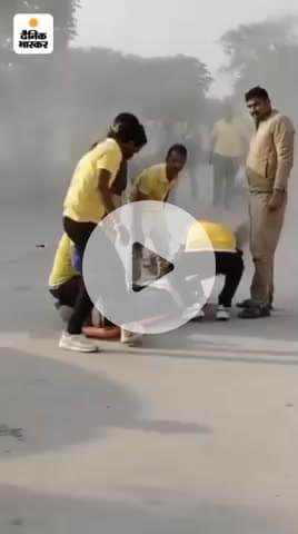 रेलवे स्टेशन पर मॉक ड्रिल 5 लोगों की मौत कलेक्टर एसपी समेत कई अधिकारी पहुंचे देरी से पहुंचने वालों को मिली हिदायत