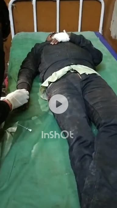 सफीपुर: सफीपुर क्षेत्र के आसीवन में बाइक पुलिया से टकराई, युवक गंभीर घायल, डॉक्टरों ने मियागंज सीएचसी से जिला अस्पताल रेफर किया