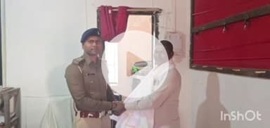 गोपालगंज: दिघवा दुबौली बाज़ार में युवक को मिले ₹15 हजार, पुलिस को सौंपे, पुलिस ने किया सम्मानित