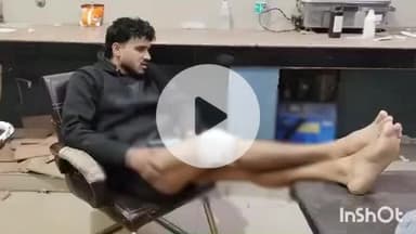 बांदा: जिला अस्पताल के सामने ई-रिक्शा की टक्कर से बाइक सवार युवक गंभीर रूप से घायल