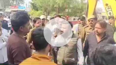 झालरापाटन: झालावाड़ में नगर परिषद ने अतिक्रमण हटाओ अभियान चलाया, बस स्टैंड इलाके से तीन दर्जन दुकानों से अतिक्रमण हटाया