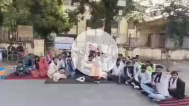 झालरापाटन: धाकड़ समाज ने कामखेड़ा पुलिस के खिलाफ धरना दिया, मिनी सचिवालय पर दूसरे दिन भी प्रदर्शन जारी