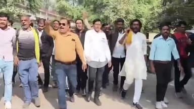 बीना: अमानवीय भाषा के प्रयोग से नाराज़ कुर्मी समाज व किसानों ने तहसील में किया प्रदर्शन, सौंपा ज्ञापन