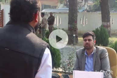 हरदोई: कलेक्ट्रेट परिसर में डीएम ने की जन सुनवाई, 59 शिकायतें सुनीं और त्वरित निस्तारण के दिए निर्देश