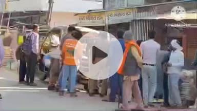 हमीरपुर: कम्हरिया बिवार रोड पर दौड़ते एक दर्जन से ज्यादा सवारियों से भरे ई-रिक्शा की तस्वीर के बाद पुलिस आई हरकत में