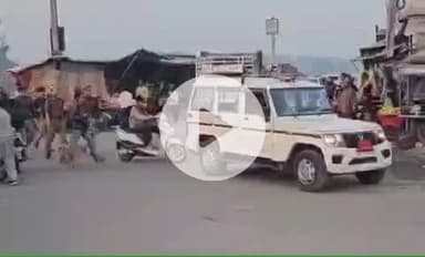 रूड़की: पिरान कलियर थाना क्षेत्र में सुरक्षा को लेकर पुलिस बल ने निकाला फ्लैग मार्च, बम निरोधक दस्ते ने भी की जांच