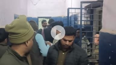 पन्ना: घटारी ग्राम में दो तेज रफ्तार मोटरबाइक की टक्कर, दोनों बाइक सवार गंभीर रूप से घायल