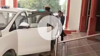 झुंझुनू: संभागीय आयुक्त श्रीमती पूनम ने झुंझुनू दौरे पर कलेक्ट सभागार में अधिकारियों के साथ की समीक्षा बैठक