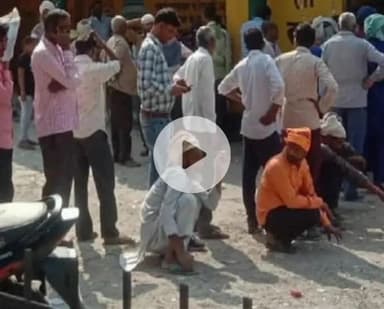 बिल्हौर: कमसान खाद समिति के सचिव पर मनमानी ढंग से खाद वितरण का आरोप, किसानों ने प्रशासन से जांच की मांग की