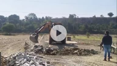 झालरापाटन: झालावाड़ नगर परिषद ने शुक्रवार को शहर की अवैध कॉलोनियों पर चलाया पीला पंजा, हटाए गए अतिक्रमण