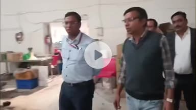 प्रतापगढ़: संयुक्त सचिव IAS प्रदीप कुमार अग्रवाल ने अधारपुर गांव का दौरा किया, पीएम धन-धान्य कृषि योजना की समीक्षा की