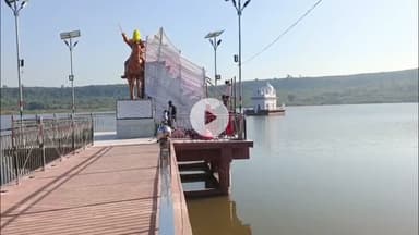 पन्ना: धरमसागर तालाब में स्थापित महाराजा छत्रसाल की प्रतिमा का कल होगा अनावरण, तैयारी पूर्ण
