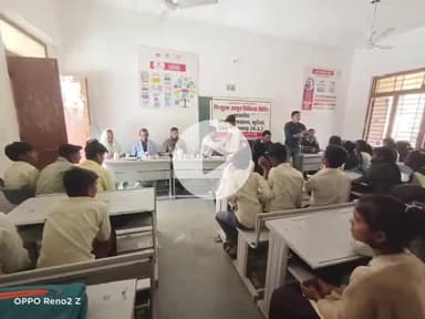 टीकमगढ़: कुड़ीला में स्वास्थ्य परीक्षण शिविर आयोजित, 102 छात्र-छात्राओं का हुआ स्वास्थ्य परीक्षण