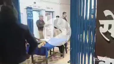 हुज़ूर: सिमरिया थाने पहुंचे रीवा एसपी, थाने के सामने गाड़ी रुकते ही मचा हड़कंप, वीडियो आया सामने