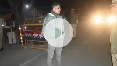 कप्तानगंज: कुशीनगर में आधी रात एसपी केशव कुमार ने किया औचक निरीक्षण, बैरियर पर सुरक्षा व्यवस्था की जांच