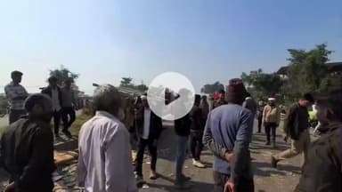 मऊगंज: मुदरिया मोड के पास तेज रफ्तार ट्रक ने मैजिक को मारी टक्कर, वाहन हवा में उछला, दो बच्चे गंभीर घायल