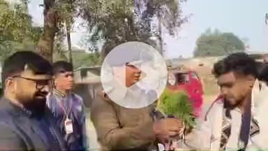 झाझा: झाझा में सड़क सुरक्षा जागरूकता अभियान के तहत स्कूली बच्चों ने पुलिस के साथ मिलकर लोगों को किया जागरूक