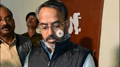 गिरिडीह: उपायुक्त रामनिवास यादव ने सिरसिया प्रखंड कार्यालय में ईवीएम वीवीपैट वेयरहाउस का त्रैमासिक निरीक्षण किया