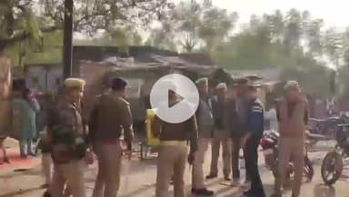 बुलंदशहर: नगर क्षेत्र के डीएम रोड मऊ खेड़ा के पास स्थित झुग्गी झोपड़ी में सर्दी में अपराध नियंत्रण के लिए चलाया गया सर्च ऑपरेशन