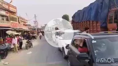 बलरामपुर: हरिहरगंज चौराहे पर अतिक्रमण के कारण लंबा जाम, 5 बजे जाम से परेशान दिखे लोग