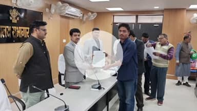 सुपौल: लहटन चौधरी सभागार में जिलाधिकारी सावन कुमार ने अनुकंपा नियुक्ति पत्र वितरित किए