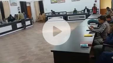 आंवला: आंवला तहसील सभागार में हुआ सम्पूर्ण समाधान दिवस, 45 में से 4 शिकायतें हुईं निस्तारित