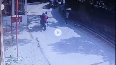 गिरिडीह: शास्त्री नगर हनुमान मंदिर के पास दिनदहाड़े बाइक चोर ने घर के बाहर से बाइक चुराई