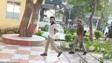 महाराजगंज: चौक थाने का पुलिस अधीक्षक ने किया औचक निरीक्षण