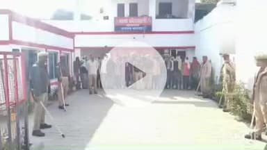 नानपारा: नानपारा पुलिस ने 5 वारंटियों को किया गिरफ्तार, 10 अन्य अभियुक्तों पर की निरोधात्मक कार्रवाई