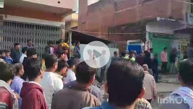 पीरो: पीरों में दूसरे दिन भी प्रशासन ने बुलडोजर के माध्यम से अतिक्रमण हटाया