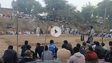 कैथी ग्राम में आयोजित हुआ विशाल दंगल आए नामी गामी पहलवानों ने दिखाई कुश्ती की कला उपस्थित रहे हजारों दर्शक