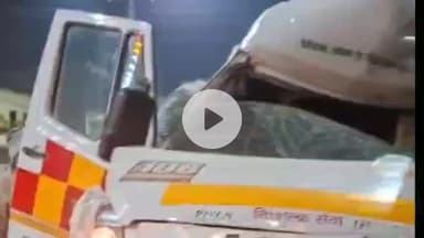 महाराजगंज: N.P महाराजगंज में फरेंदा रोड पर एम्बुलेंस की ट्रक से भिड़ंत, दो लोग गंभीर रूप से घायल