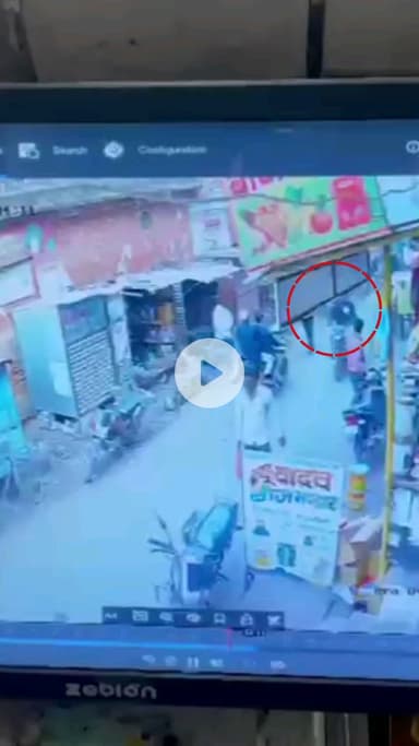 टीकमगढ़: कोतवाली थाना के बगल में दुकान से चोरी, सीसीटीवी में दिखा अज्ञात व्यक्ति, पुलिस ने शिकायत नहीं ली