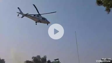 मिर्ज़ापुर: पुलिस लाइन परेड मैदान पर 12:20 बजे उतरा डिप्टी सीएम केशव प्रसाद मौर्य का हेलीकॉप्टर, कार से विंध्याचल के लिए हुए रवाना