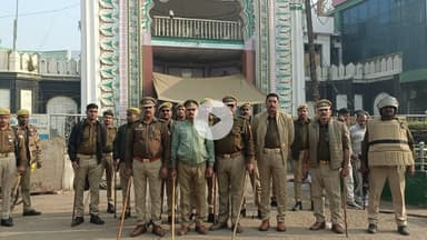 बहराइच में 6दिसम्बर को लेकर अलर्ट बहराइच के अलग अलग इलाकों में पुलिस टीम गस्त करते तैनात नज़र आयी |