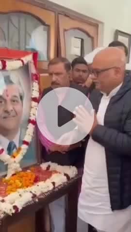 कानपुर: श्री प्रकाश जायसवाल के निधन पर श्रद्धांजलि देने पहुंचे कांग्रेस प्रदेश अध्यक्ष अजय राय