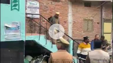 मिर्ज़ापुर: गणेशगंज मोहल्ले में युवती पर युवक ने ब्लेड से वार कर घायल किया, कटरा पुलिस ने दो आरोपियों को किया गिरफ्तार