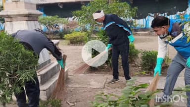 विदिशा नगर: साप्ताहिक उद्यानों की सफाई के तहत विधायक और अन्य लोगों ने माधवगंज के मालवीय उद्यान में किया श्रमदान